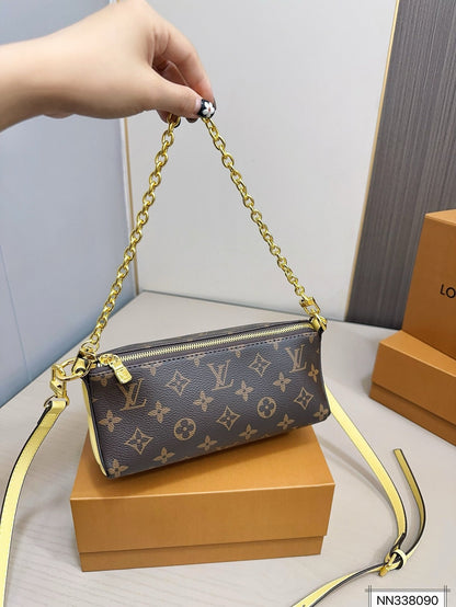 Louis Vuitton M11672 Bloom Pouch