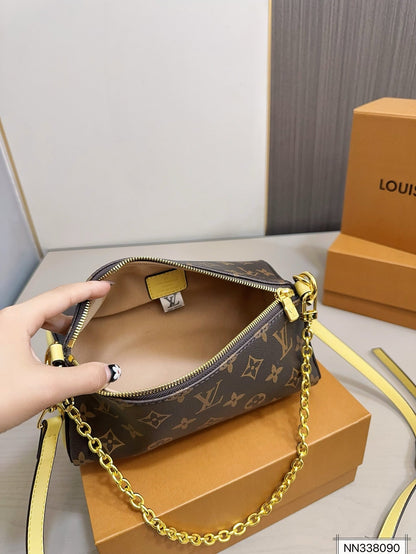 Louis Vuitton M11672 Bloom Pouch