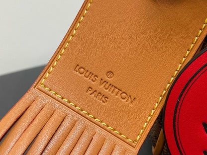 Louis Vuitton M11623 Pochette Accessoire XL