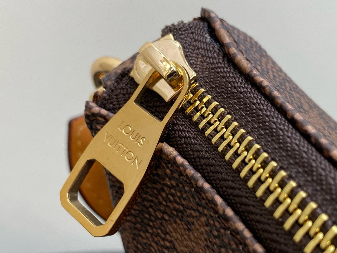 Louis Vuitton M11623 Pochette Accessoire XL