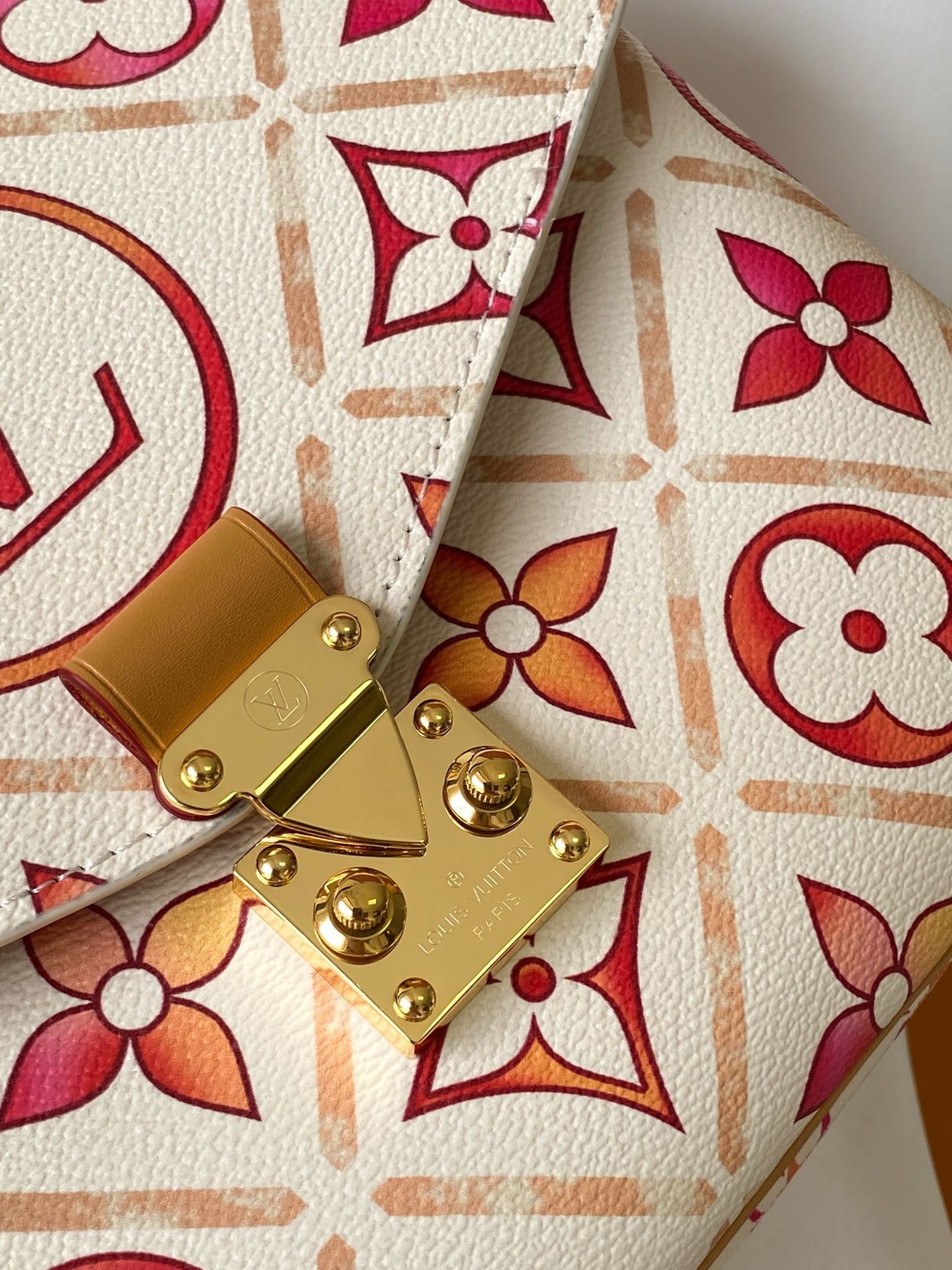 Louis Vuitton M11461 Pochette Métis