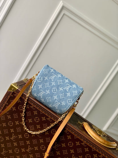 Louis Vuitton M83353 Mini Bumbag