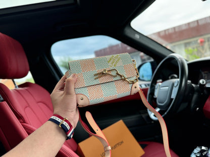 Louis Vuitton N40674 Steamer Wearable Wallet