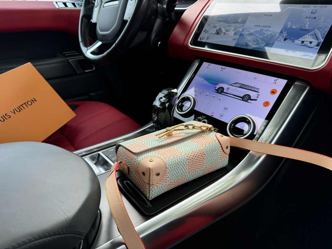 Louis Vuitton N40674 Steamer Wearable Wallet