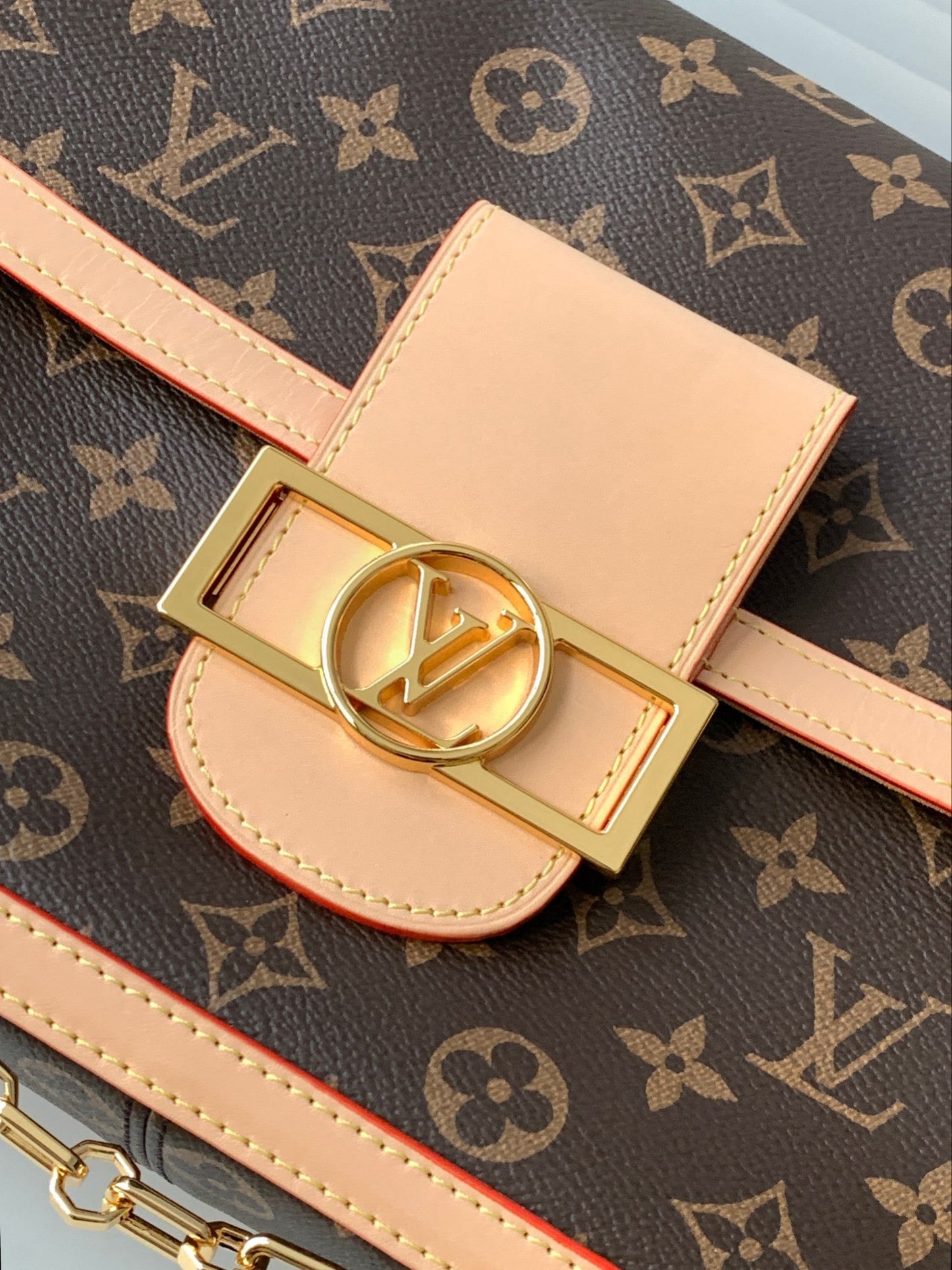 Louis Vuitton M47149 Dauphine Soft GM