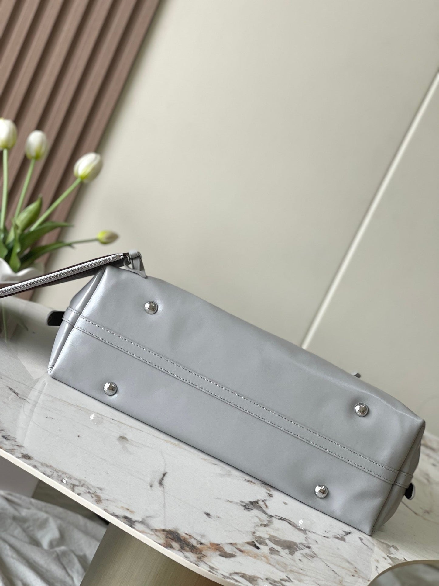 Louis Vuitton M12583 CarryAll Dark MM