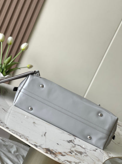 Louis Vuitton M12583 CarryAll Dark MM