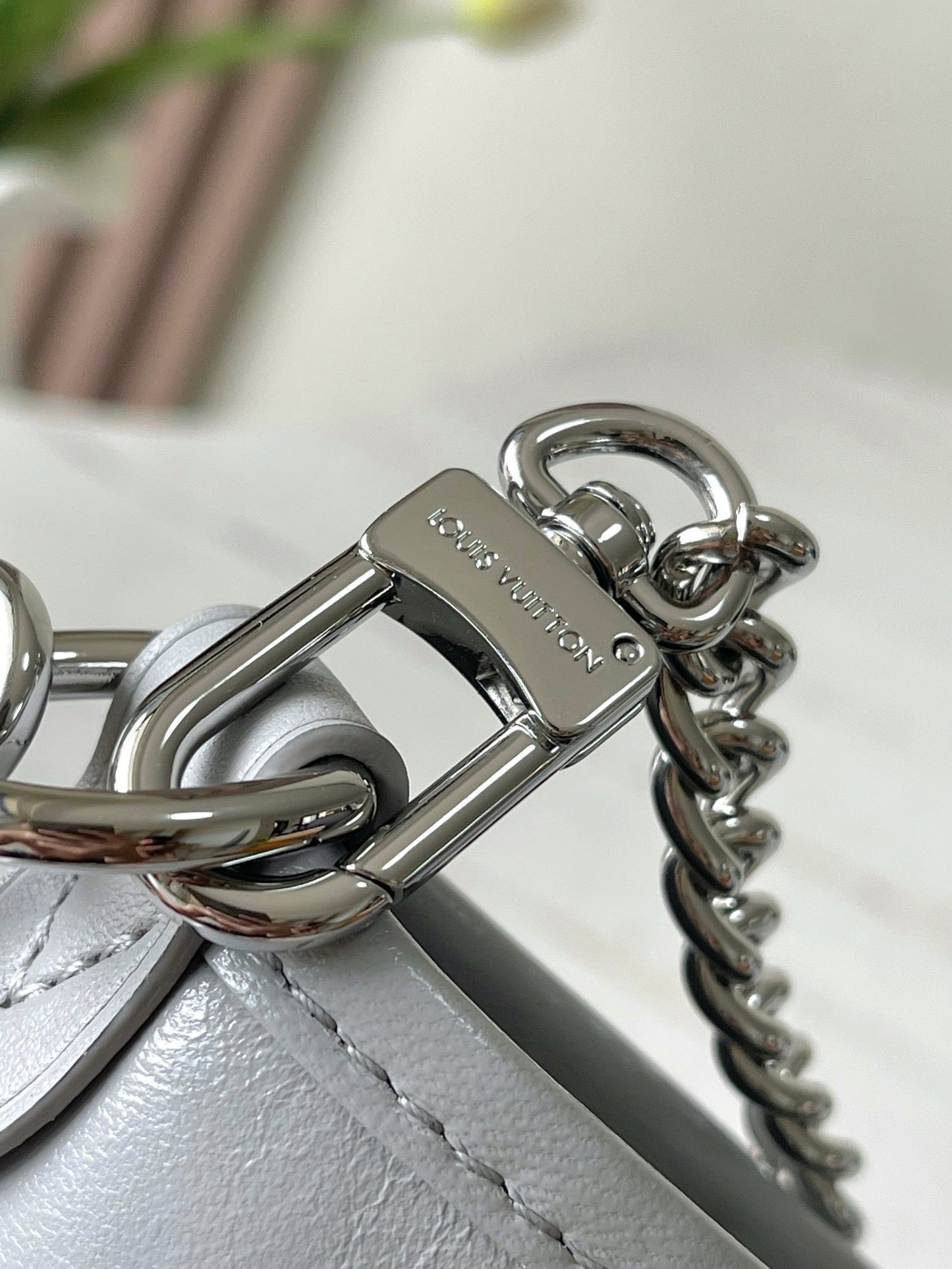 Louis Vuitton M12579 CarryAll Cargo PM