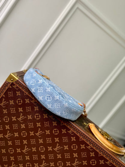 Louis Vuitton M24846 Loop
