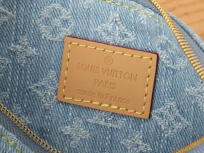 Louis Vuitton M83532 Liv Pochette