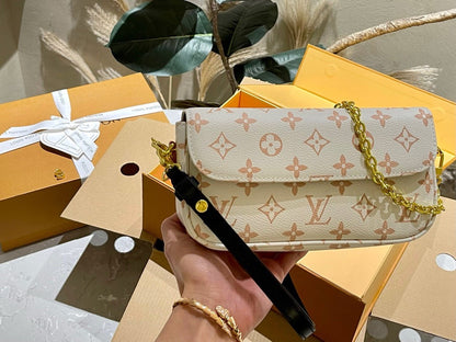 Louis Vuitton M83091 Wallet on Chain Ivy