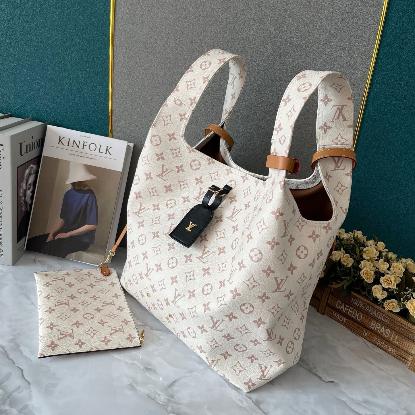 Louis Vuitton M24409 Atlantis GM