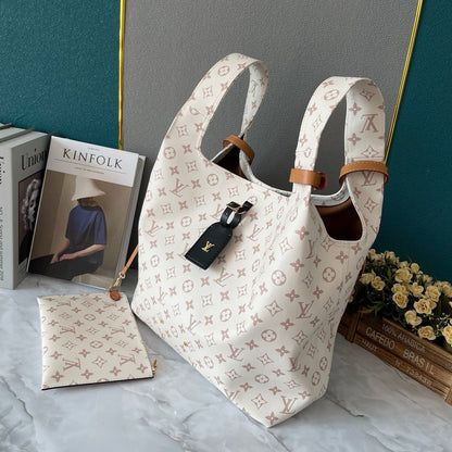 Louis Vuitton M24409 Atlantis GM