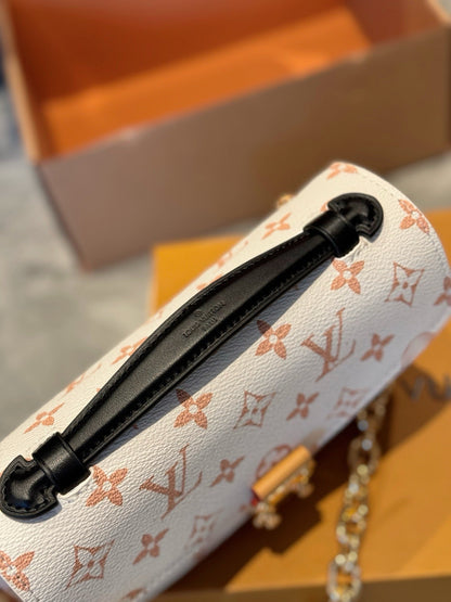 Louis Vuitton M46914 Pochette Métis East West