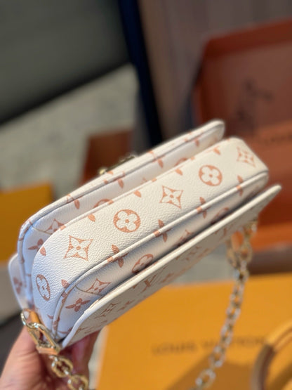 Louis Vuitton M46914 Pochette Métis East West
