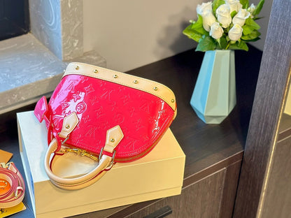 Louis Vuitton M90611 Alma BB