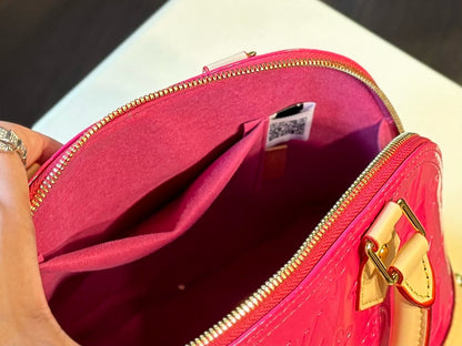 Louis Vuitton M90611 Alma BB