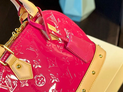 Louis Vuitton M90611 Alma BB