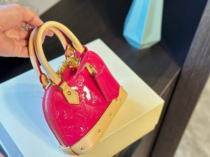 Louis Vuitton M90611 Alma BB