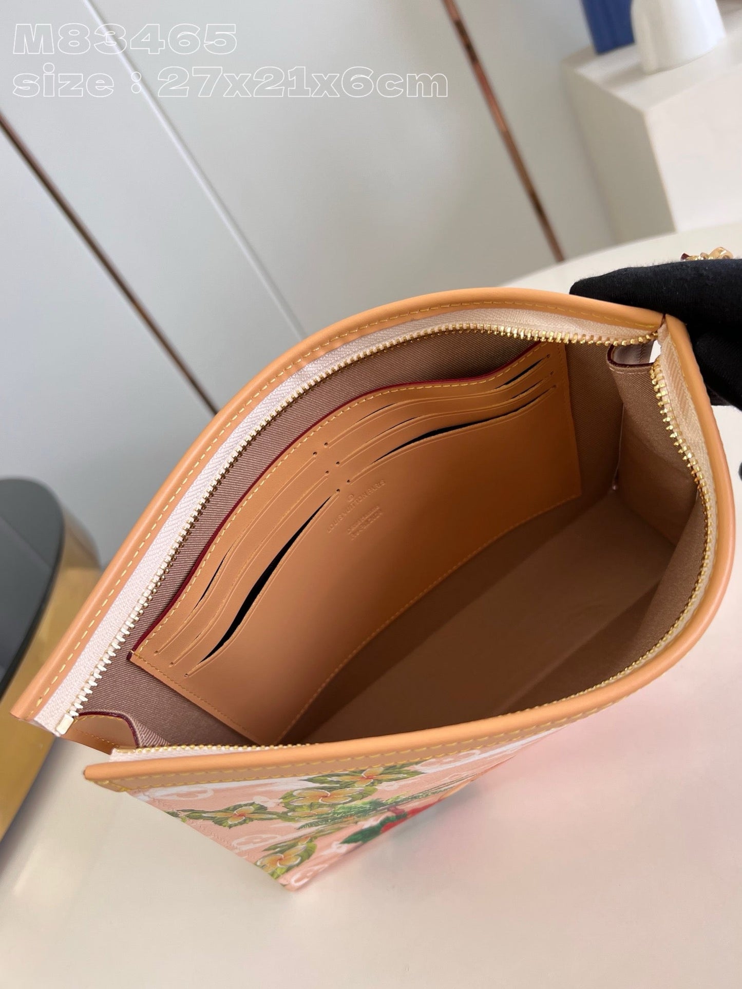 Louis Vuitton M83465 Pochette Voyage