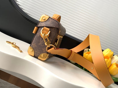 Louis Vuitton M11535 Soul Trunk