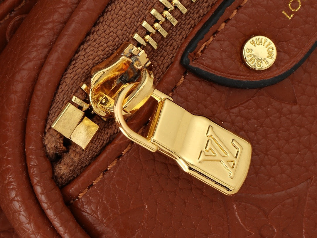Louis Vuitton M12753 Mini Bumbag