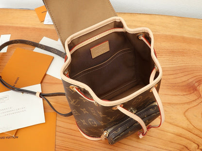 Louis Vuitton M11199 Montsouris Mini