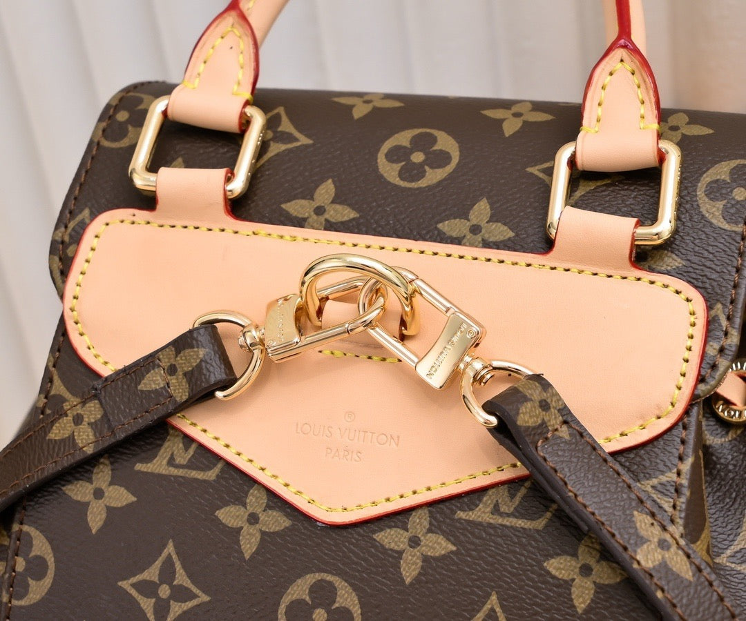 Louis Vuitton M11198 Montsouris PM