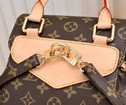 Louis Vuitton M11198 Montsouris PM