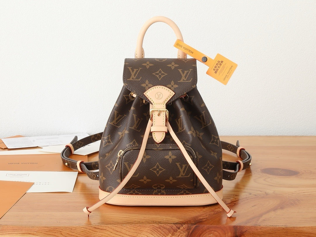 Louis Vuitton M11199 Montsouris Mini