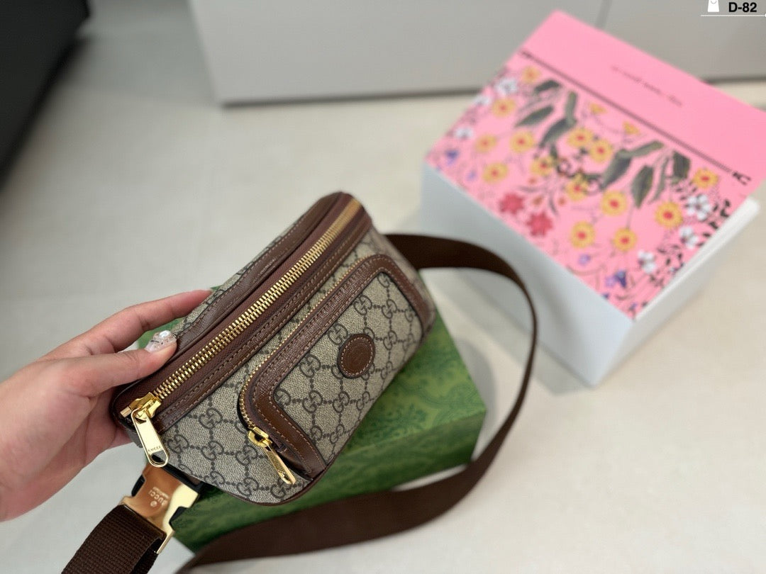 GUCCI Small belt bag with Interlocking G