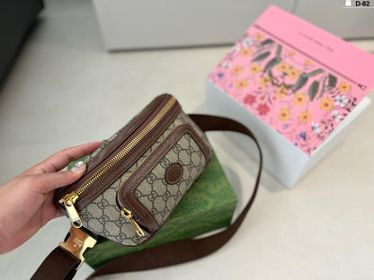 GUCCI Small belt bag with Interlocking G