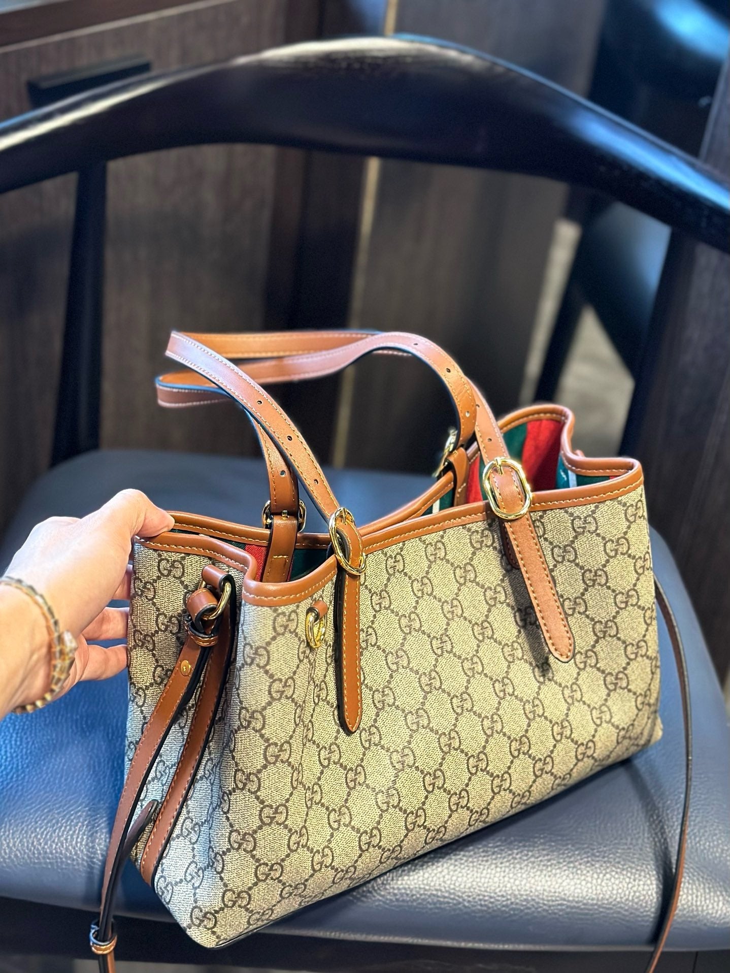 GUCCI GG Emblem medium tote bag