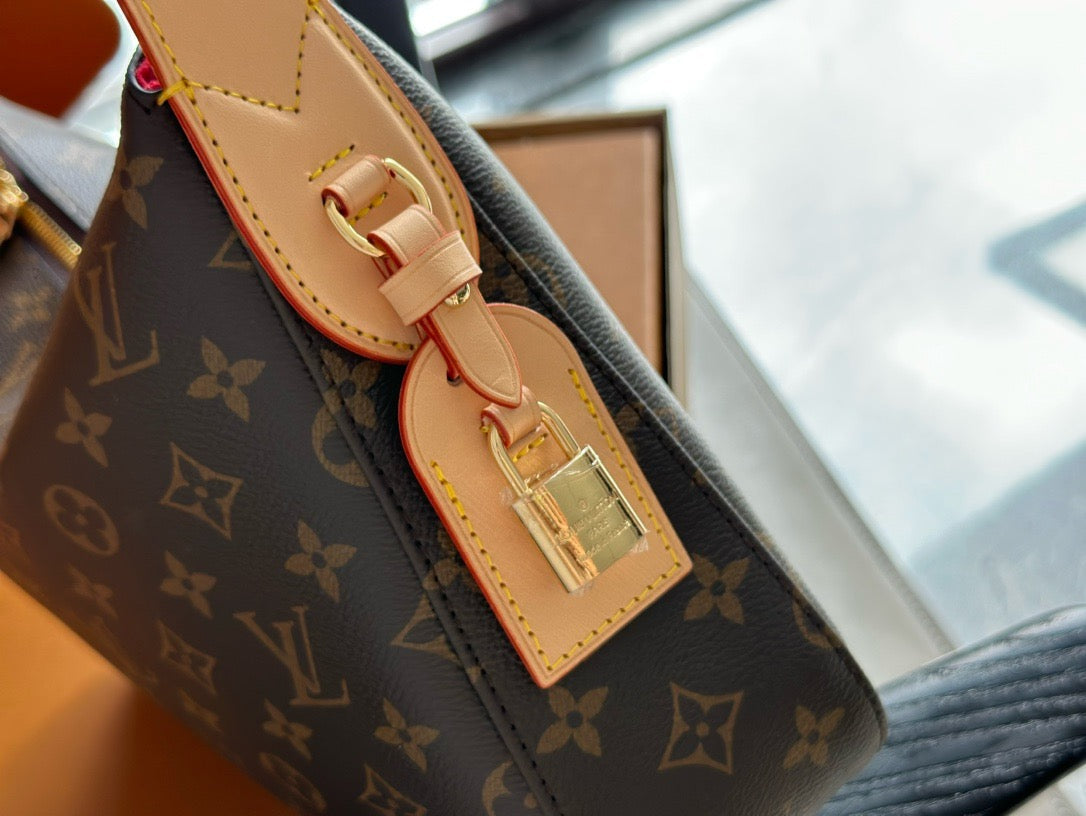 Louis Vuitton M12098 Slouchy MM