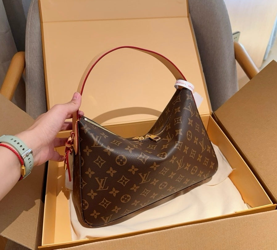 Louis Vuitton M11952 Slouchy PM