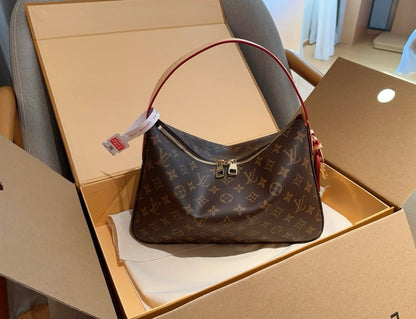 Louis Vuitton M11952 Slouchy PM