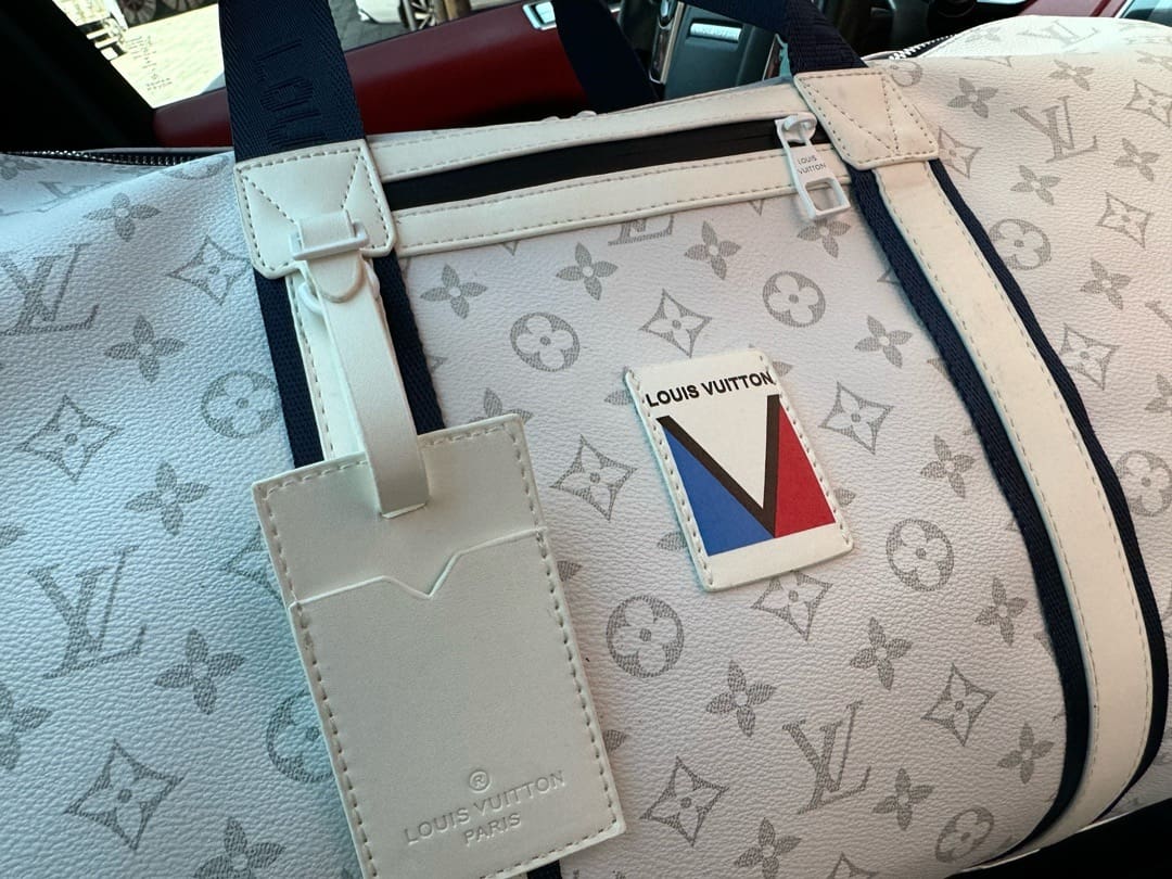 Louis Vuitton M11687 Keepall Sport