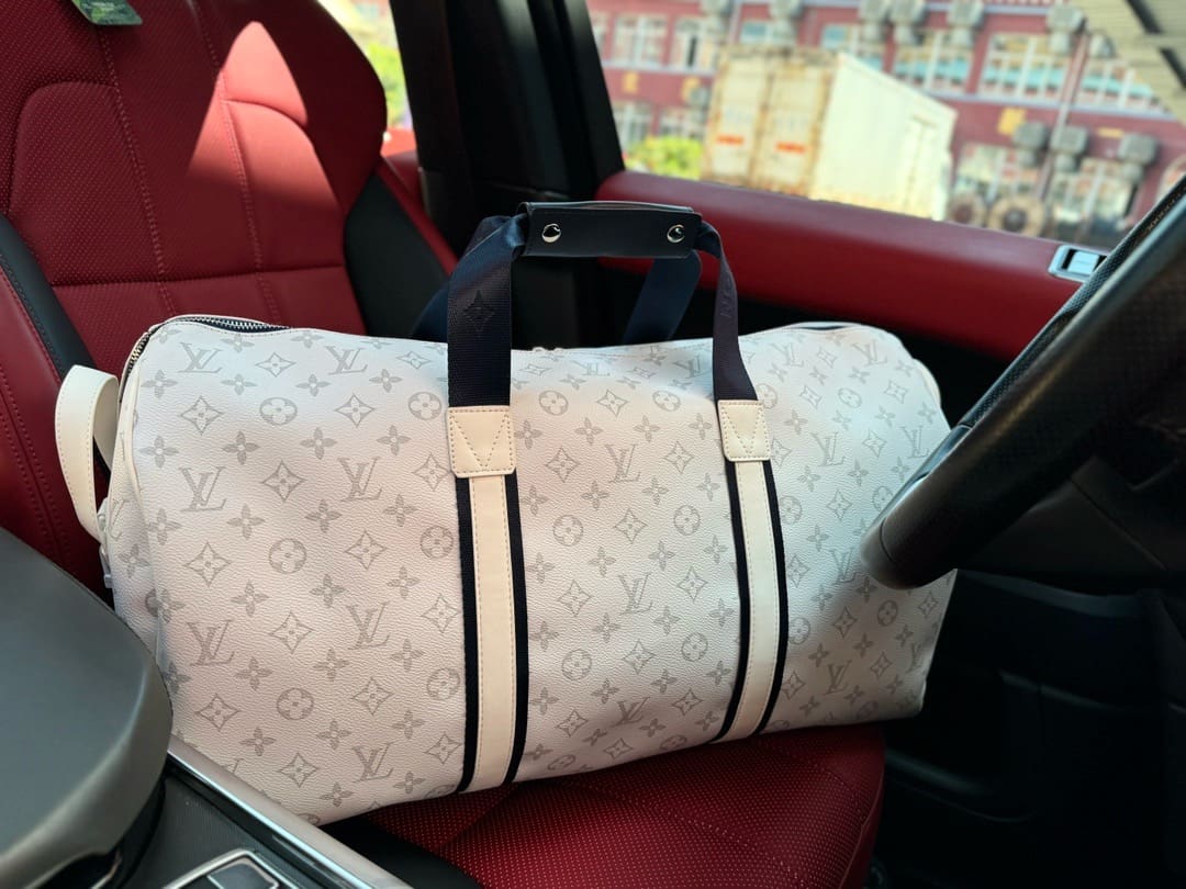 Louis Vuitton M11687 Keepall Sport