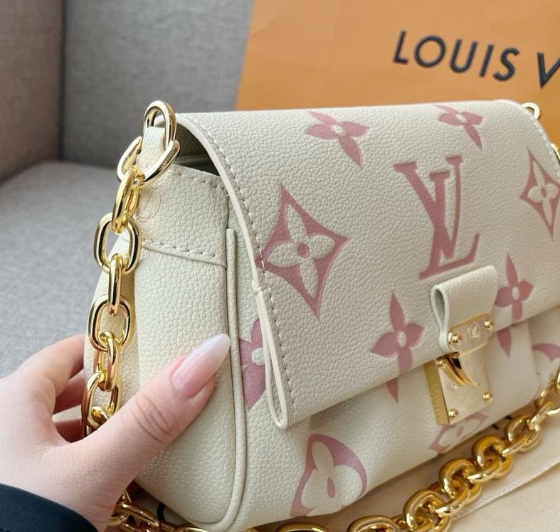 Louis Vuitton M46393 Favourite Bag