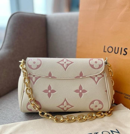 Louis Vuitton M46393 Favourite Bag