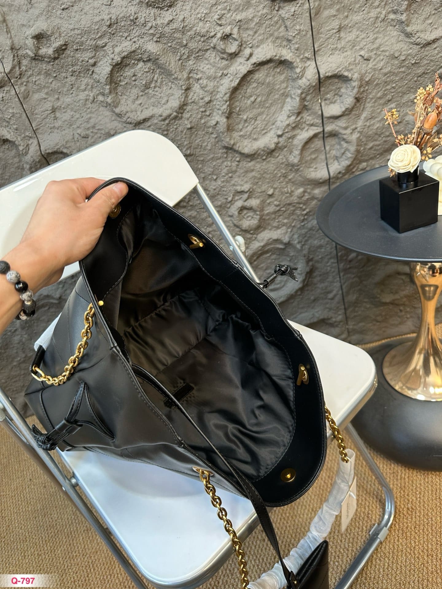 Saint Laurent JAMIE 4.3 SHOPPING in lambskin