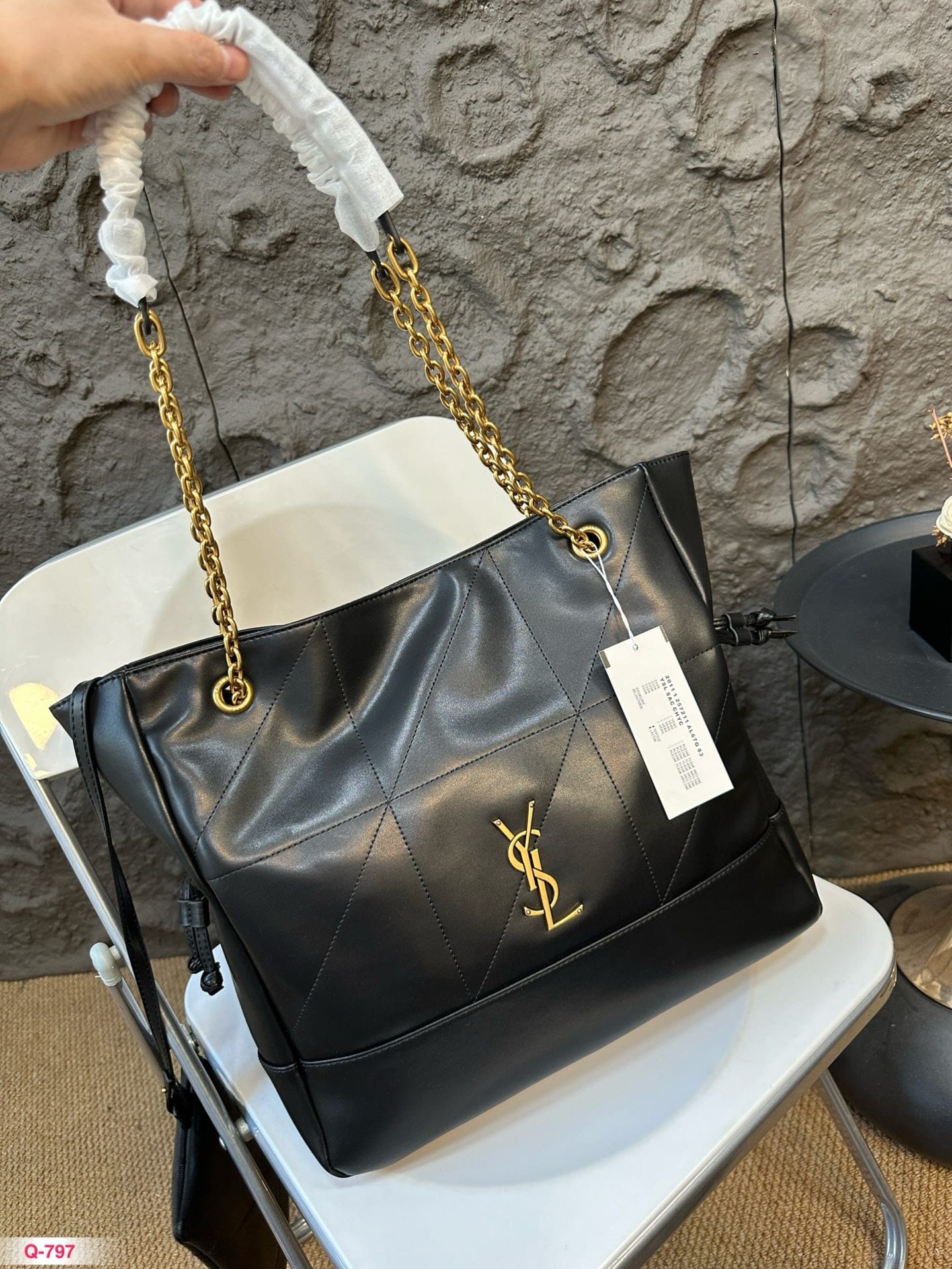 Saint Laurent JAMIE 4.3 SHOPPING in lambskin