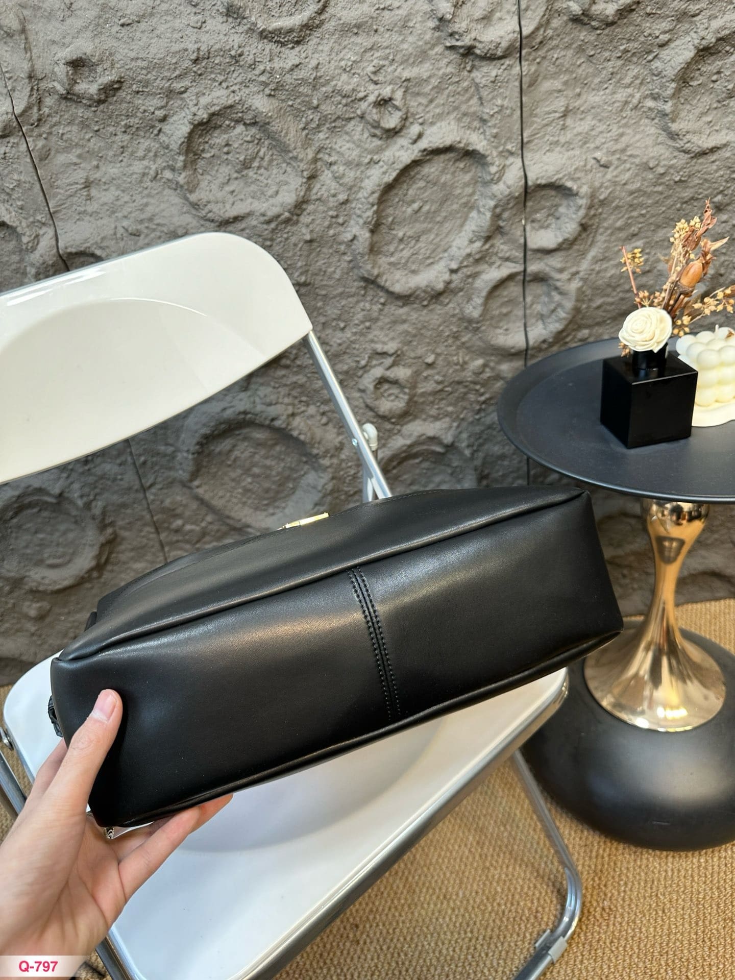 Saint Laurent JAMIE 4.3 SHOPPING in lambskin