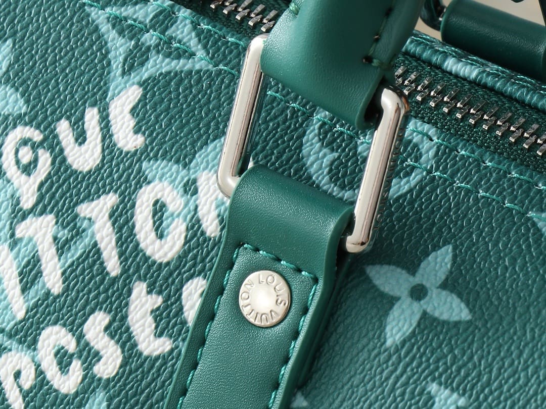 Louis Vuitton M12684 Keepall Bandoulière 25