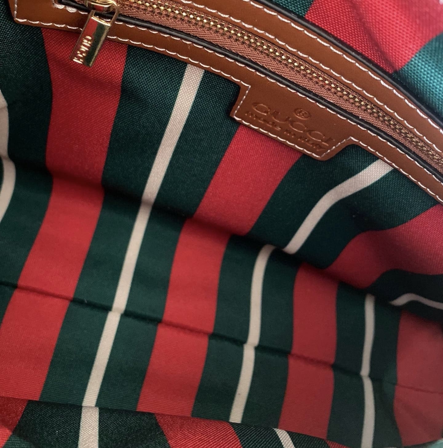 Gucci GG Emblem medium shoulder
