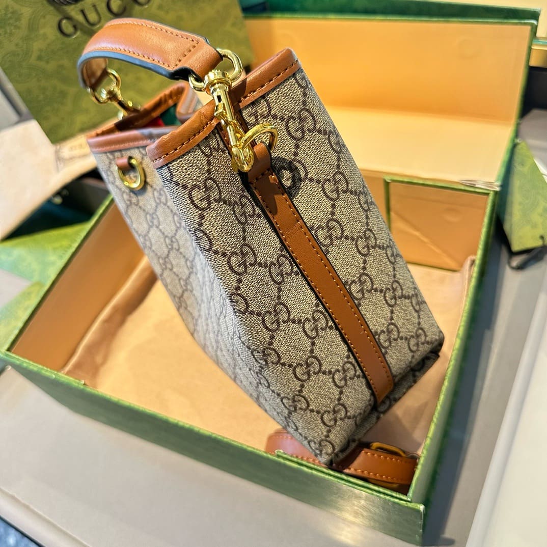 GUCCI GG Emblem mini bucket bag