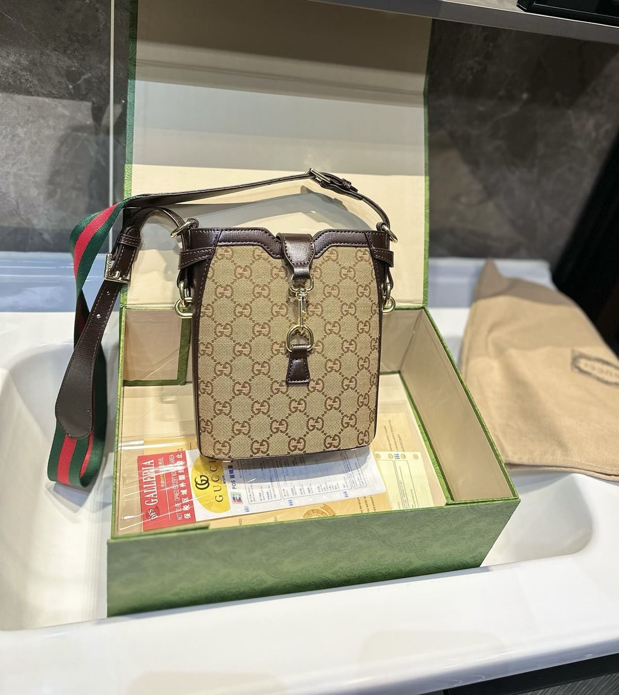GUCCI Medium bucket shoulder bag