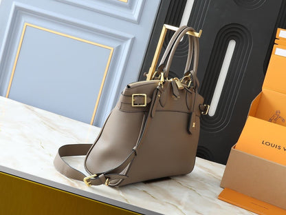 Louis Vuitton M22927 Vendôme MM