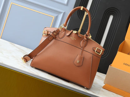 Louis Vuitton M22925 Vendôme MM