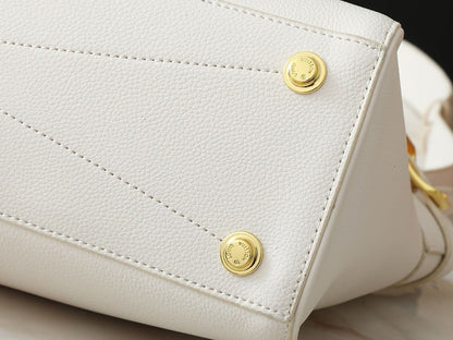 Louis Vuitton M23061 Vendôme MM